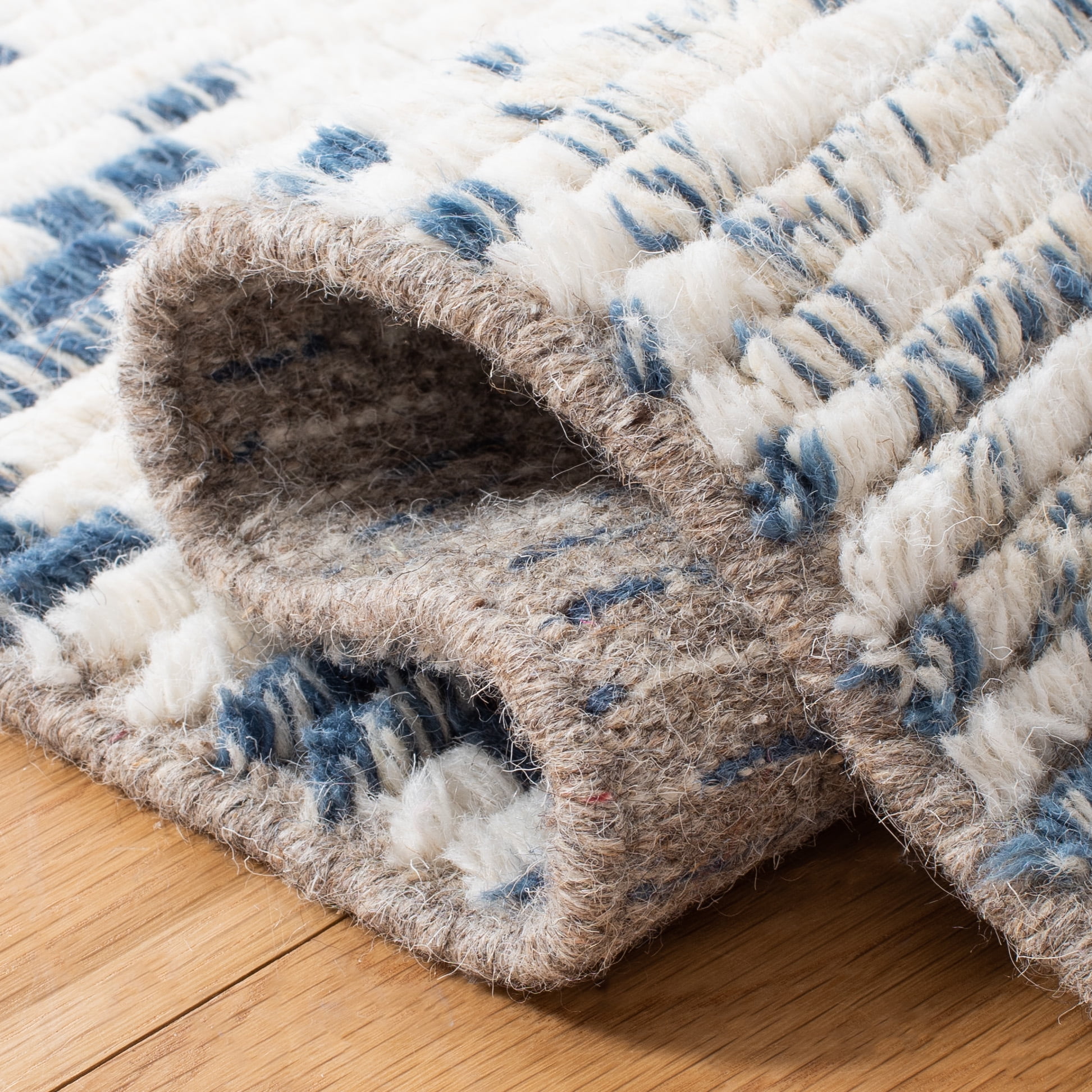 Safavieh Kenya Lilly Diamond Wool Area Rug, Blue/Ivory, 8' x 10'
