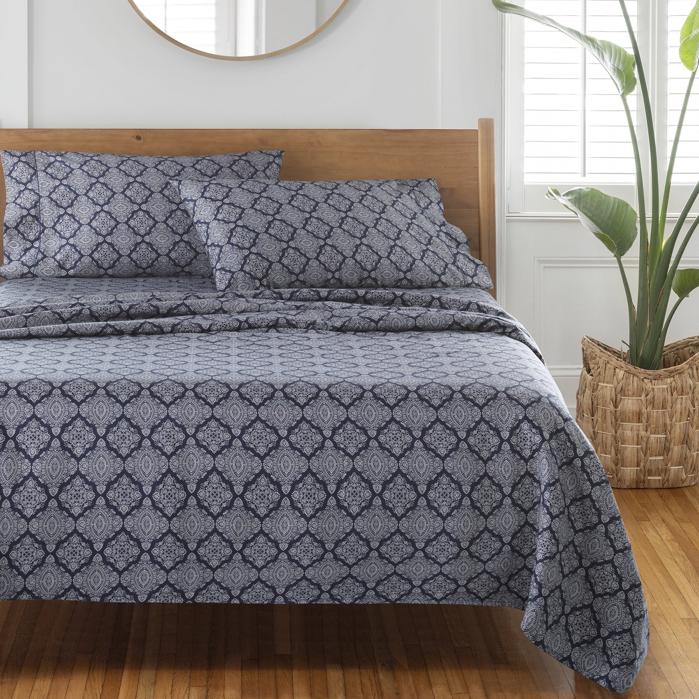 Better Homes & Gardens 3-Piece 400 Thread Count Navy Ogee Performance Bed Sheet Set, Twin