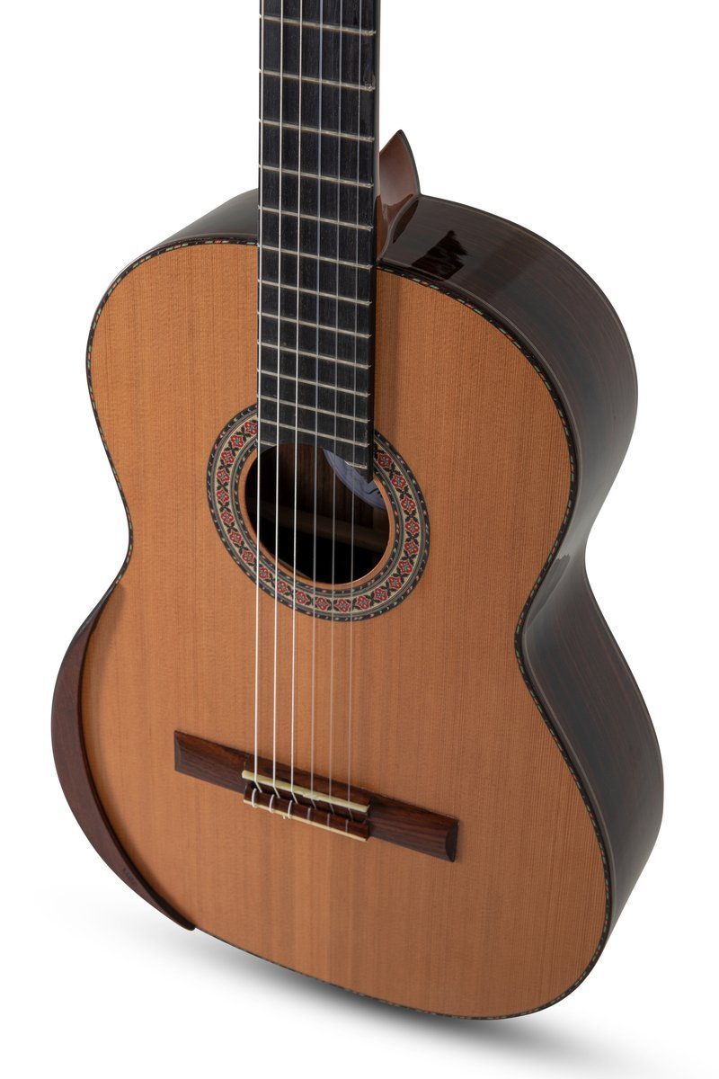 Manuel Rodriguez Classical Guitar Magistral F-C, Cedar/Ind. Rosewood 4/4 Armrest