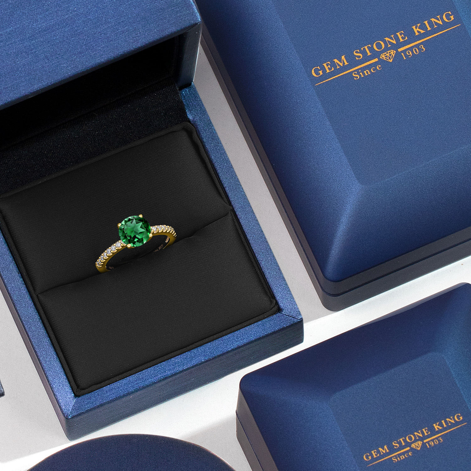 Gem Stone King 14K Yellow Gold Green Nano Emerald and Lab Grown Diamond Engagement Ring for Women | 1.38 Cttw | Round 7MM | Gemstone Birthstone | Wedding Engagement Anniversary Ring| Size 8