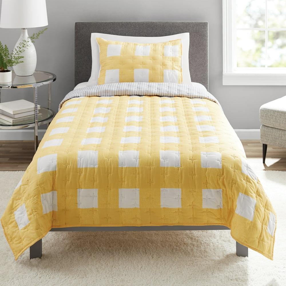 Mainstays Yellow Paid Reversible QuiltinaTote Bed Set, Twin/Twin XL