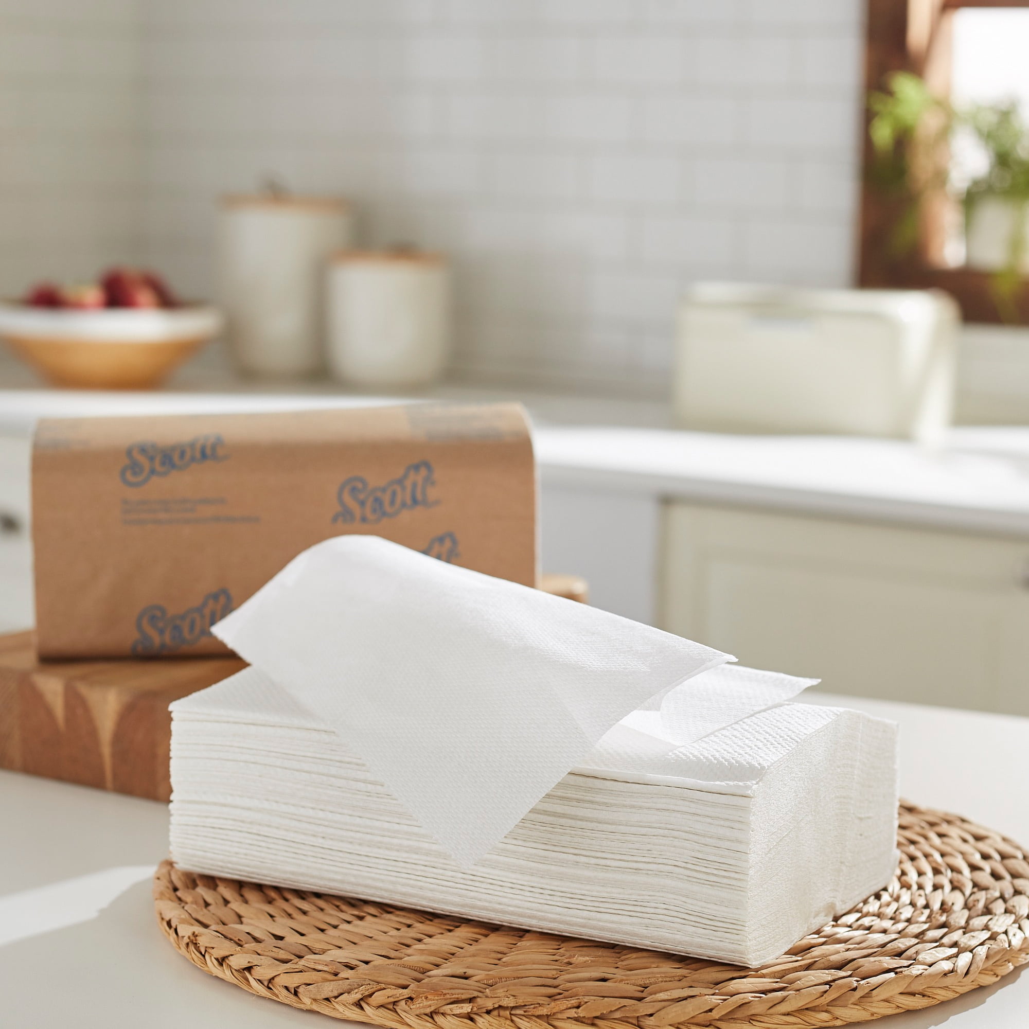 Scott 1700 Essential 9.3 in x 10.5 in Single-Fold Paper Towels,White(250-Piece/Pack, 16 Packs/Carton)