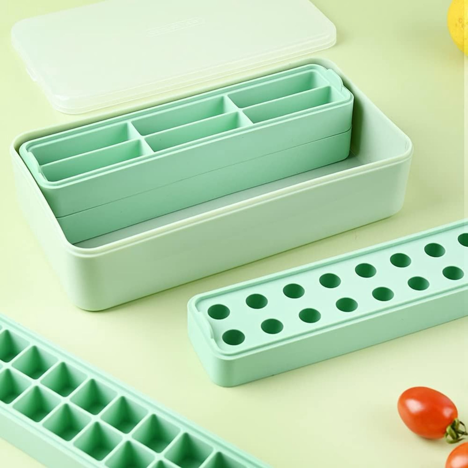 4-in-1 Ice Cube Tray Set, with Lid and Ice Clip, Food Grade Silicone Ice Cube Trays for Whiskey, Beer, Beverage, Simple to Use, Easy to Clean