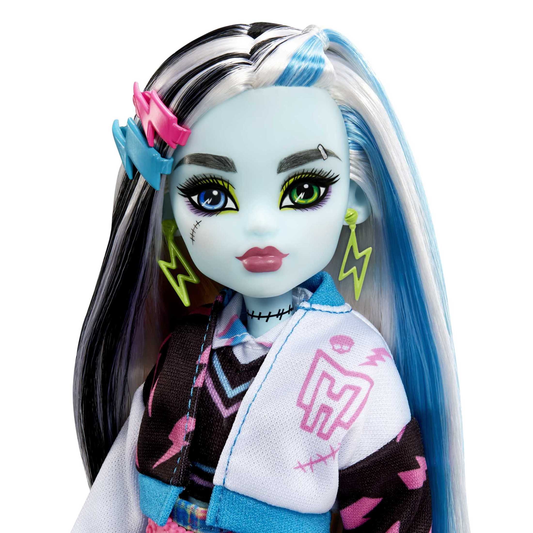 Monster High Frankie Stein Fashion Doll with Blue & Black Streaked Hair, Accessories & Pet