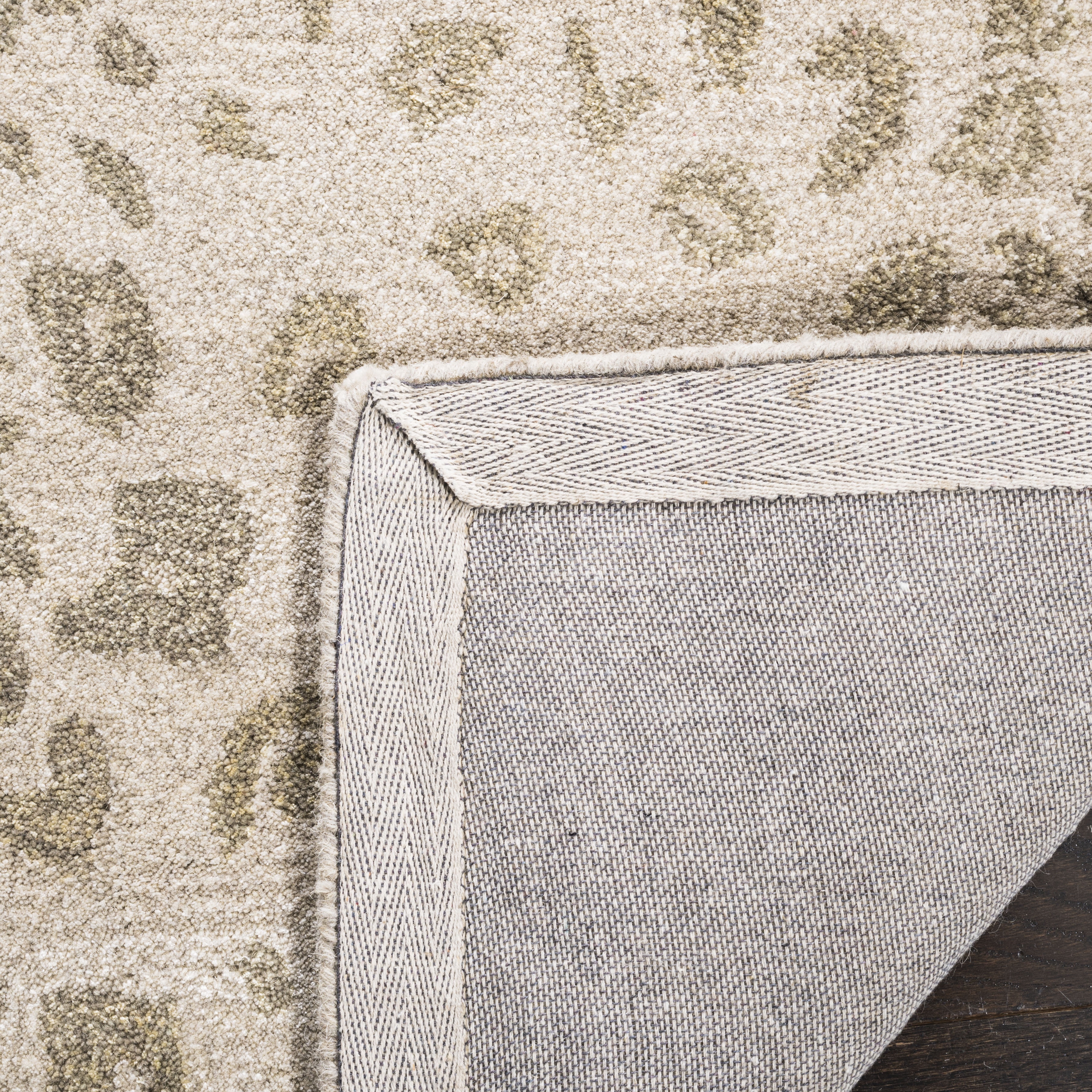 SAFAVIEH Martha Stewart Kalahari Spotted Area Rug, Sharkey Grey, 9'6" x 13'6"