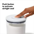 thumbnail image 3 of Recipiente de almacenamiento de alimentos OXO Good Grips, redondo, POP, grande, 4,9 L, 3 of 6