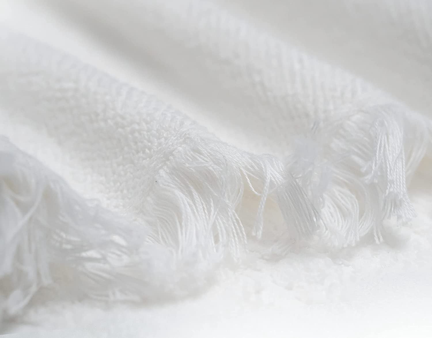 Premium White Fantasy Collection Bath Towel 27x54 Hand Towel 16x30 Washcloths 13x13 Elegance
