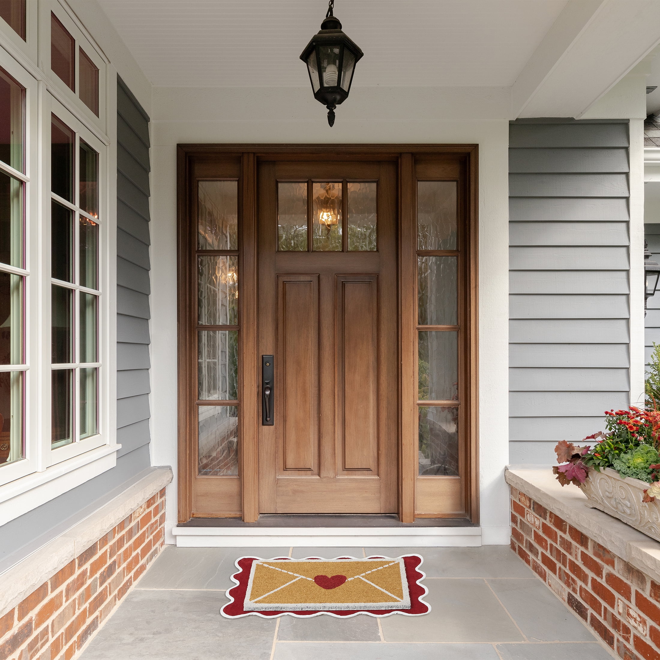 My Texas House Red Scallop Indoor/Outdoor Layering Rug, 24" x 38"