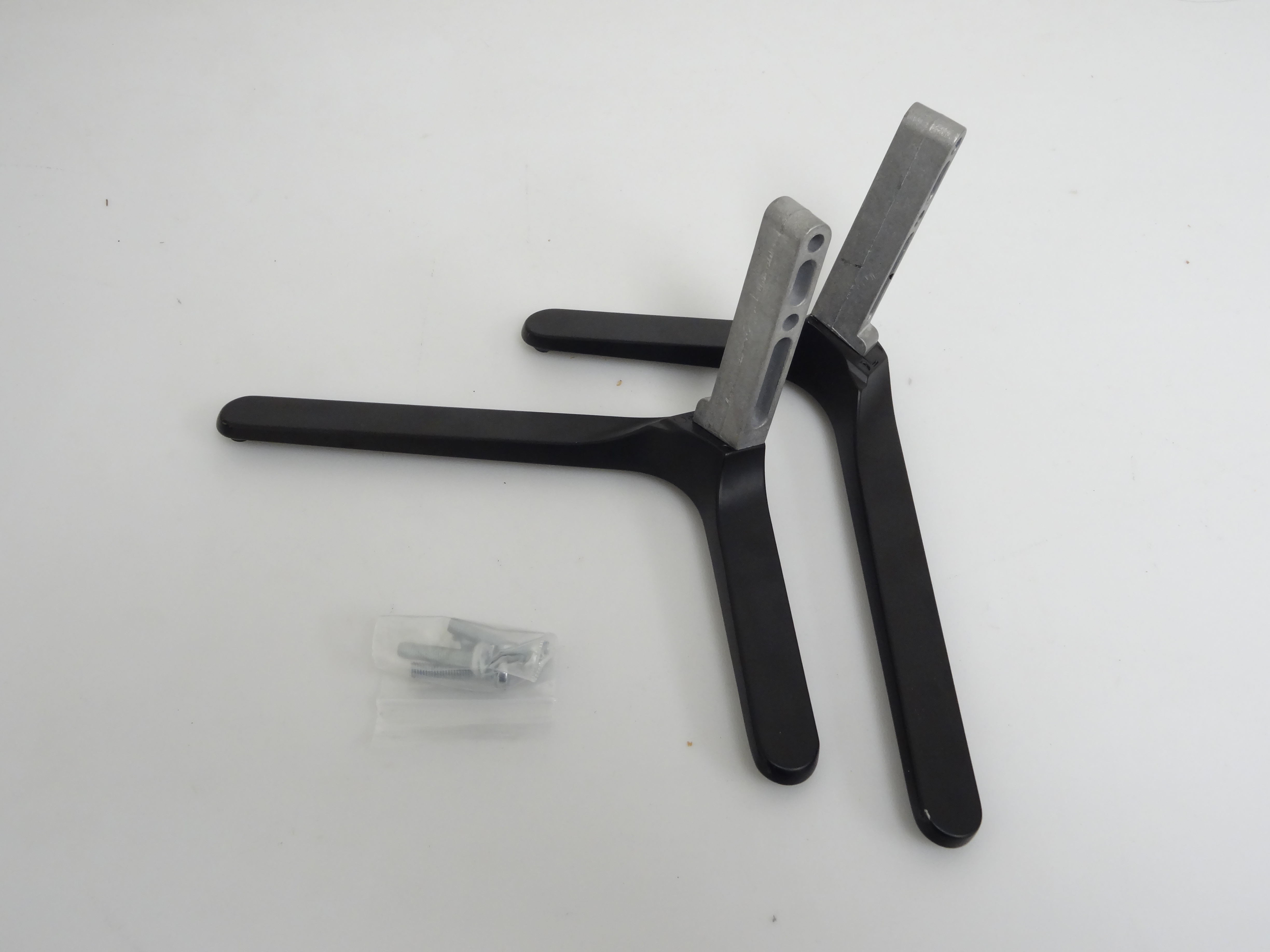 JVC LT42UE76 Stand Legs W/Screws NEW