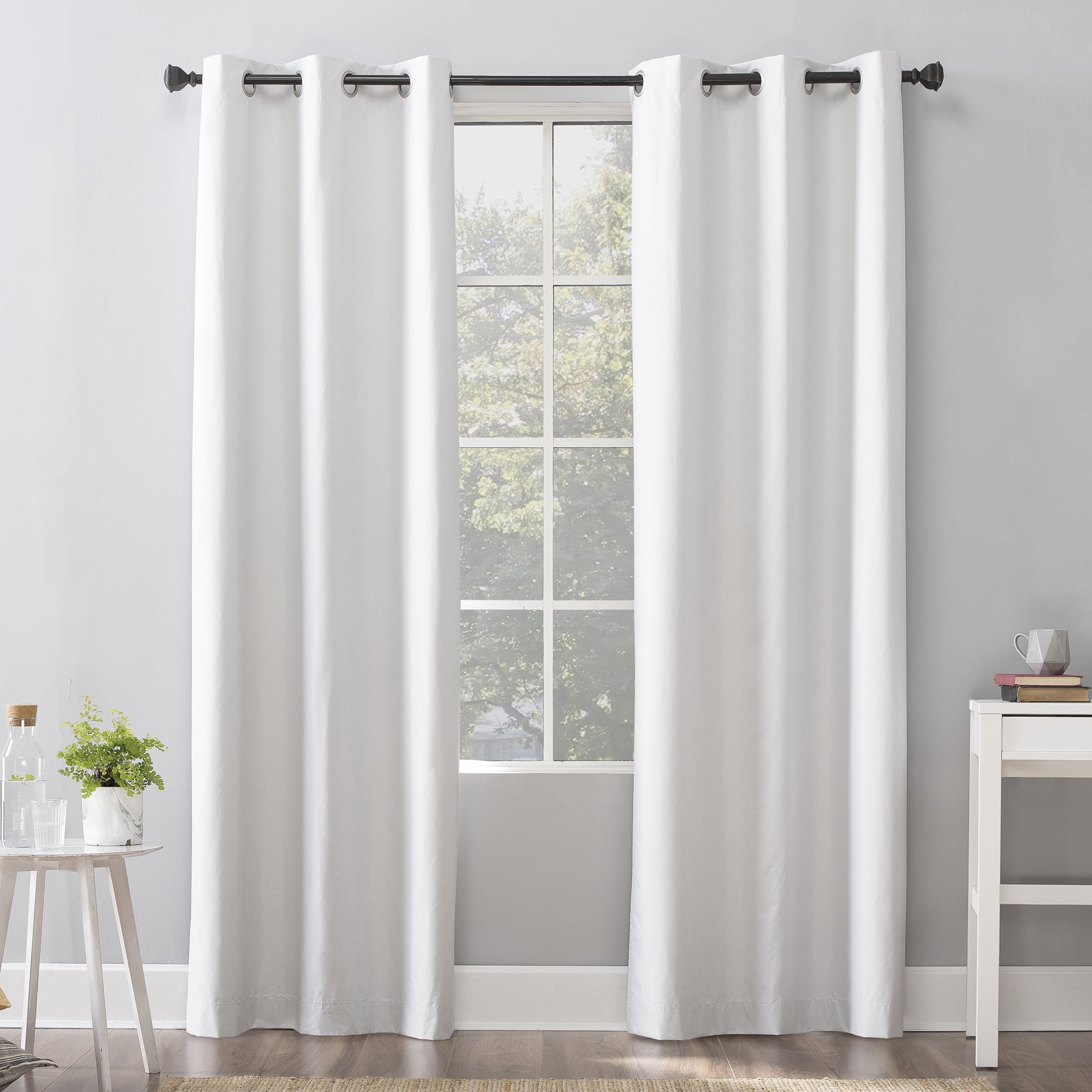 Sun Zero Cyrus Thermal 100% Blackout Grommet Curtain Panel
