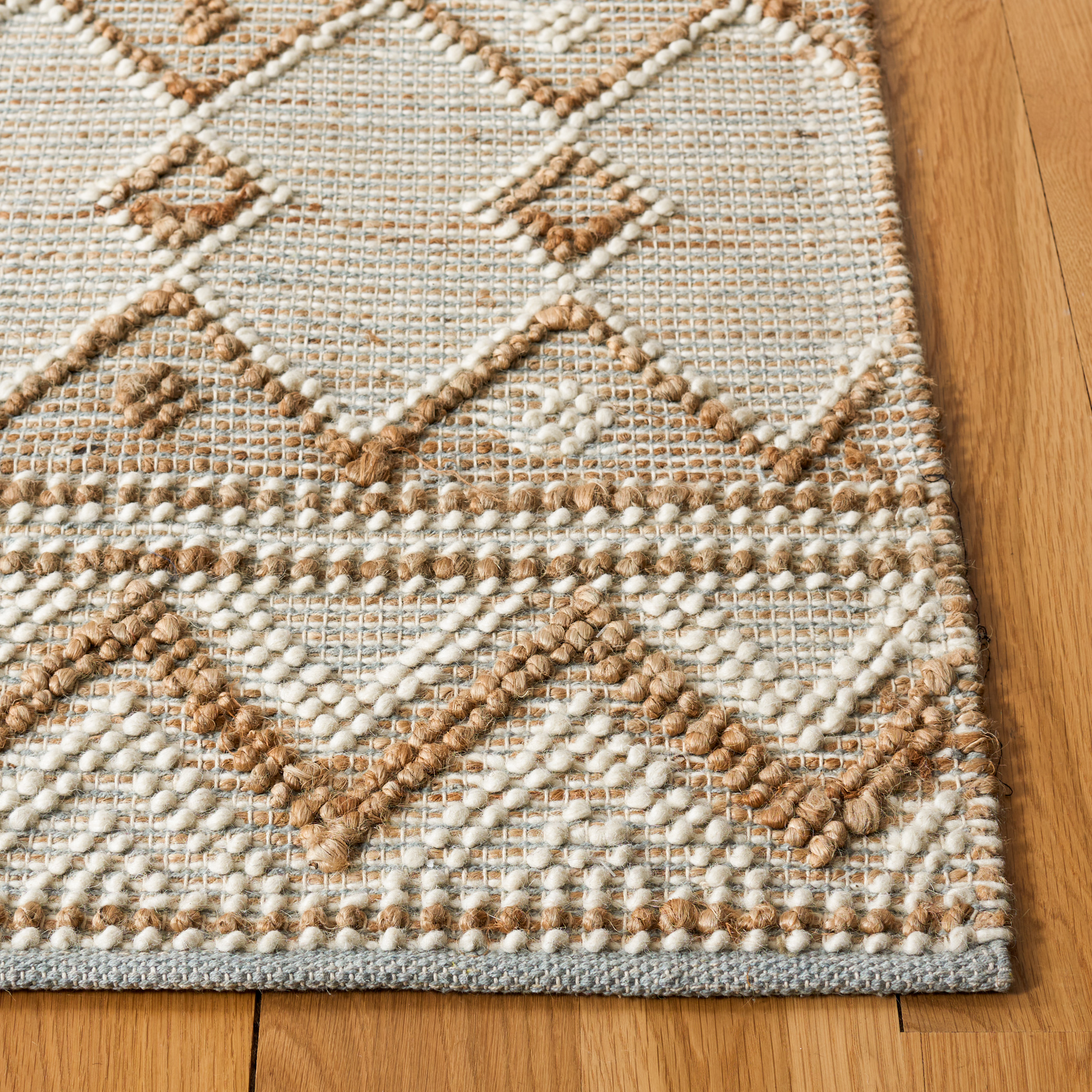 SAFAVIEH Natura Serenity Geometric Area Rug, Natural/Ivory, 6' x 6' Square