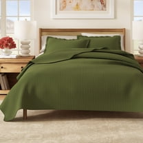 Great Bay Home Detailed Channel Stitch Microfiber All-Season Quilt Set With Shams (Full / Queen, Evergreen)