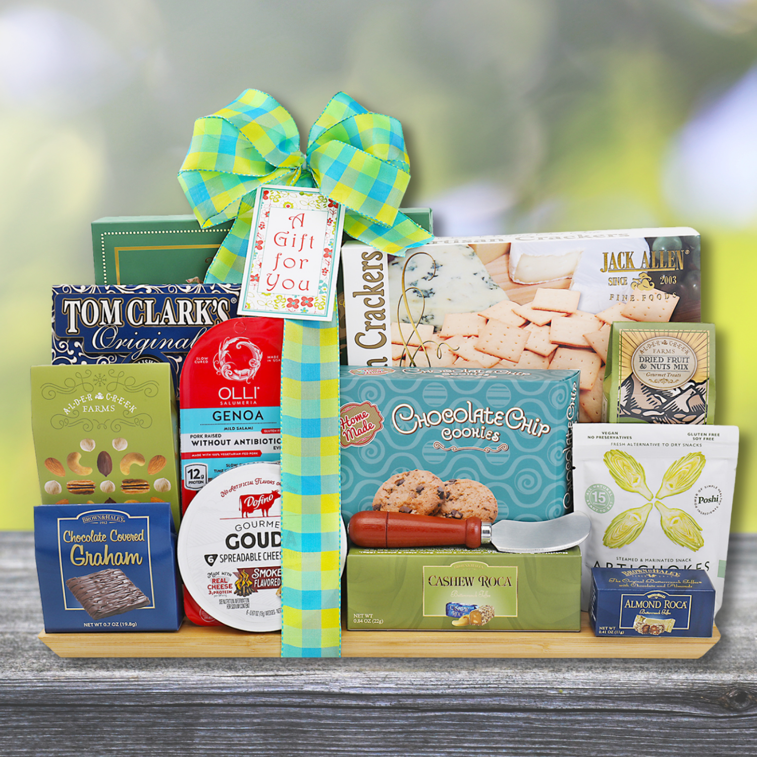 Alder Creek Gift Baskets Ultimate Cut Above Cutting Board (13 Items)