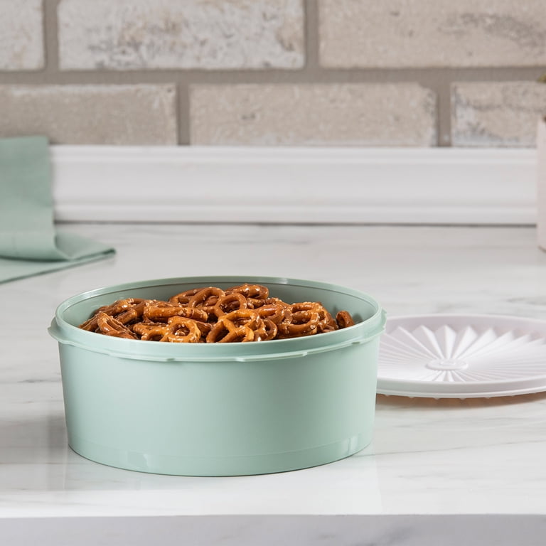 Tupperware Heritage 7.5-Cup Cookie & Food Storage Container with