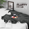 thumbnail image 3 of Colcha Sherpa Blanket Utopia Bedding, tamaño 127 x 152 cm, gris, 3 of 7