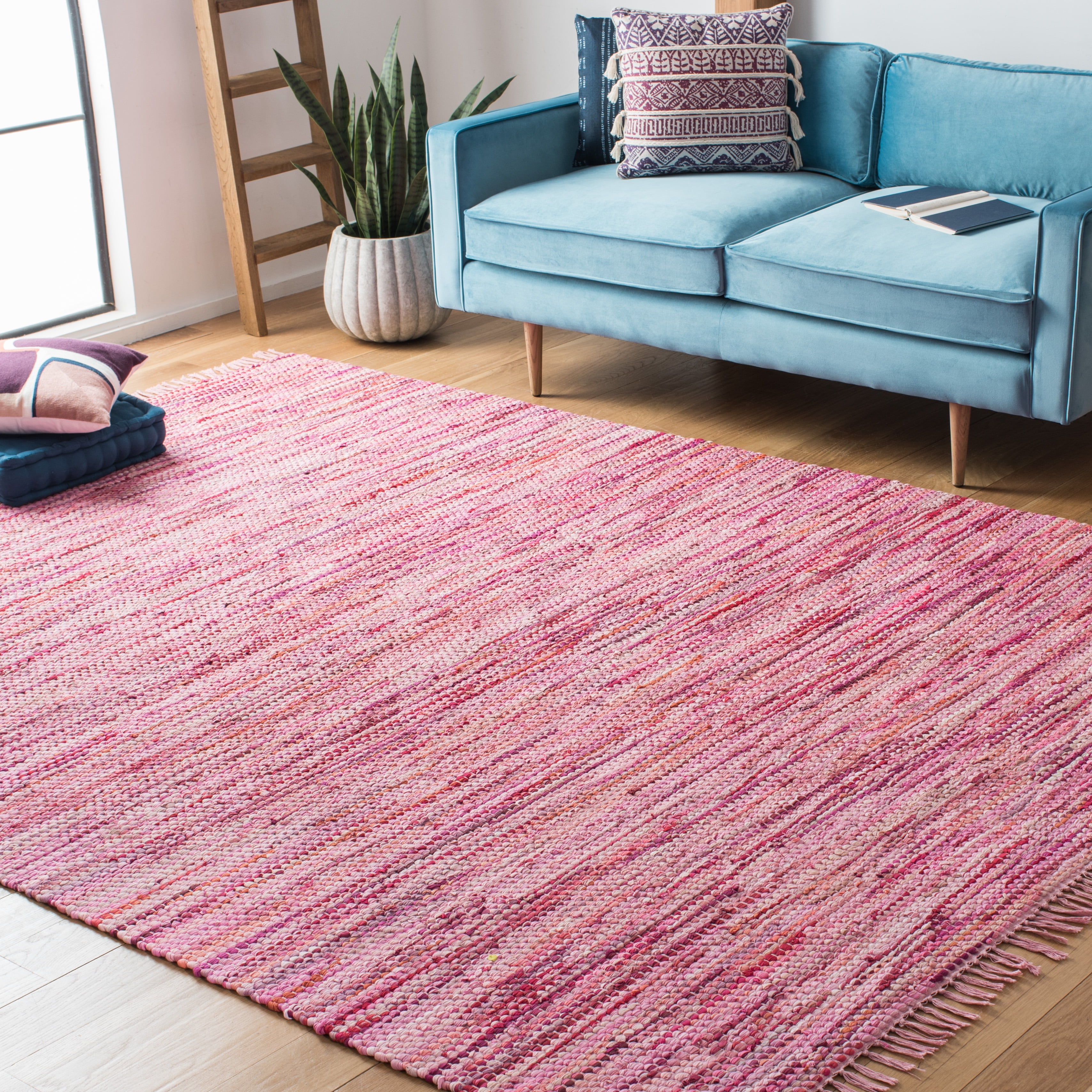 SAFAVIEH Montauk Renae Distressed Area Rug, Pink, 3' x 5'