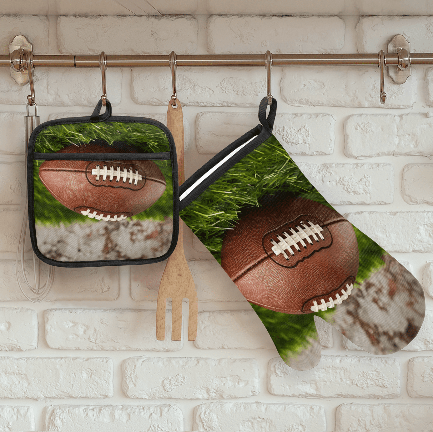 CURLYOOT American Football Oven Mitts and Pot Holders Sets of 2, Non-Slip Washable Rugby Field Hot Pads and Oven Gloves for Kitchen Cooking Baking
