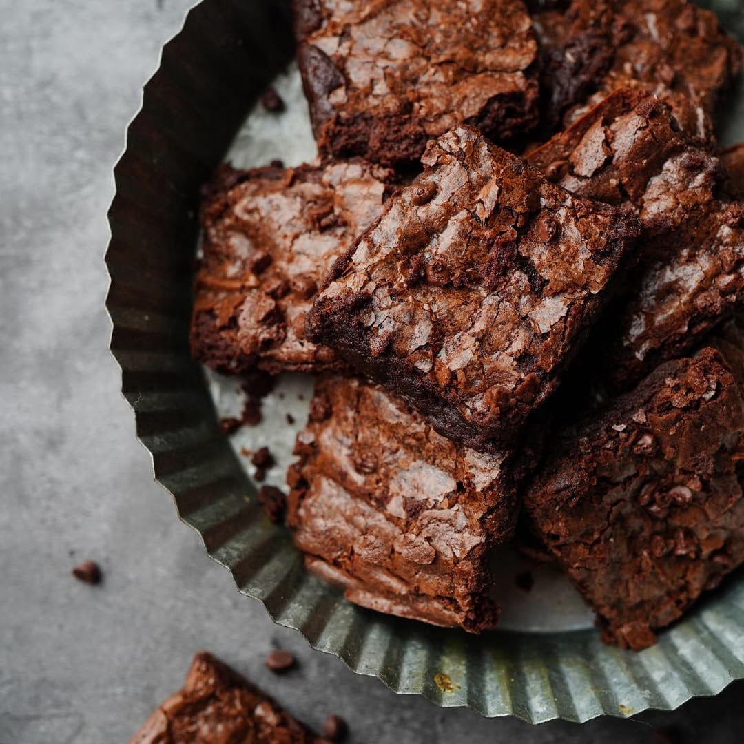 Unpretentious Black Cocoa Powder, Dutch Processed, Cookies & Cakes, Rich & Decadent 8 Ounce