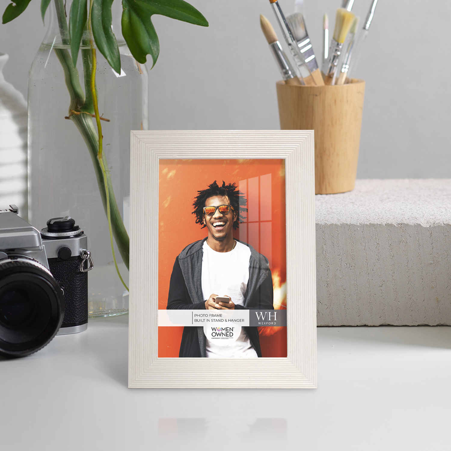 Grooved 4 in. x 6 in. White Picture Frame (Set of 2)
