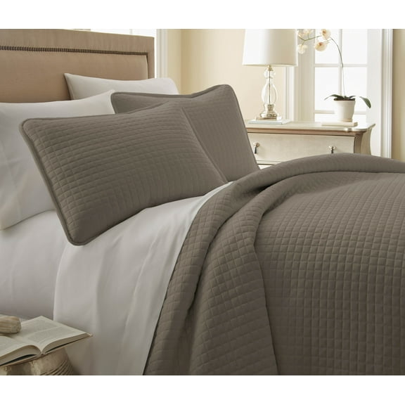 Oversized Square Stitched Solid Embroidered 3-Piece Quilt Set by Southshore Fine Linens