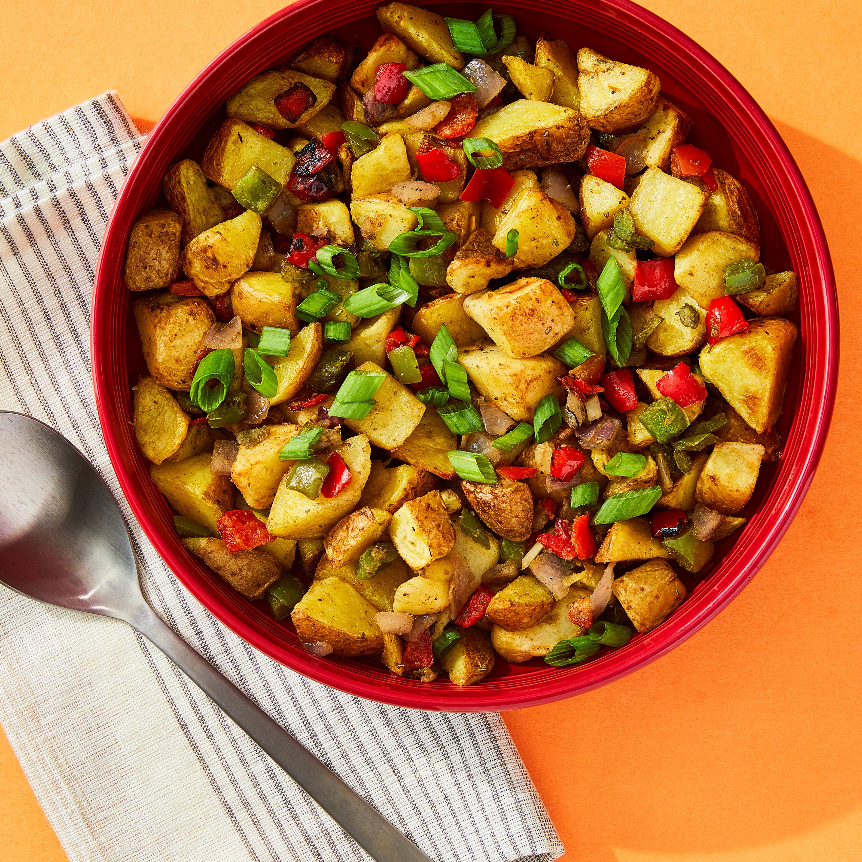 bettergoods Oven Roasted and Seasoned Yukon Gold Potatoes with Peppers and Onions, 20 oz (Frozen)