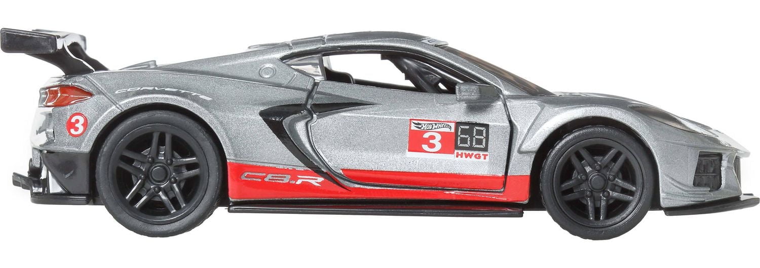 Hot Wheels Pull-Back Speeders Toy Car in 1:43 Scale - Styles May Vary, Ages 3+