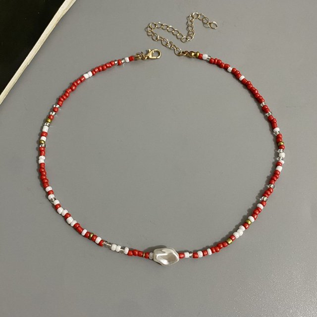 Collier de Perles Boho Mode Femme Imitation Perle Perle de Rocaille Brin Court Collier Ras-du-Cou Fait Main Bijoux Femme Gros