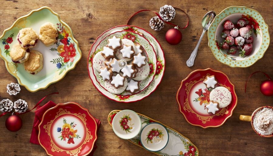 The Pioneer Woman Holiday Tabletop Collection