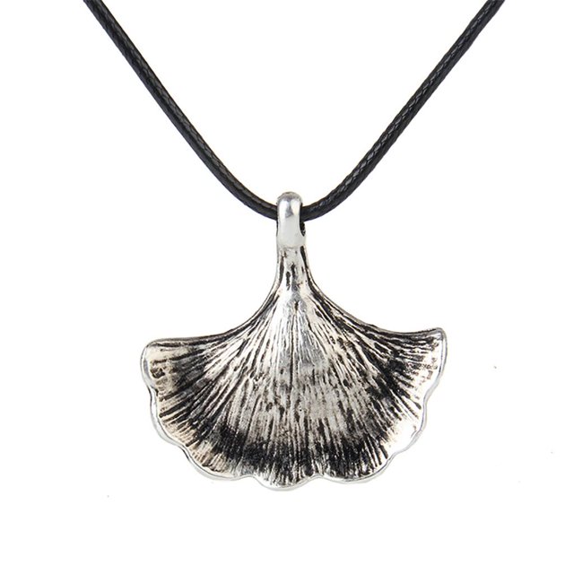 Venta caliente de la Hoja de aleación de ginkgo y fruta de plata madura Mujer Tejido de cera hecha a mano Suéter largo negro Cadena de Zulema Collar de la hoja del Ginkgo