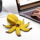 thumbnail image 1 of Estatua de Pulpo, Divertida Estatua de Pulpo Banana, Decorativa, para Jardín, Sala de Estar, Patio, Hogar, Color Amarillo, 1 of 5