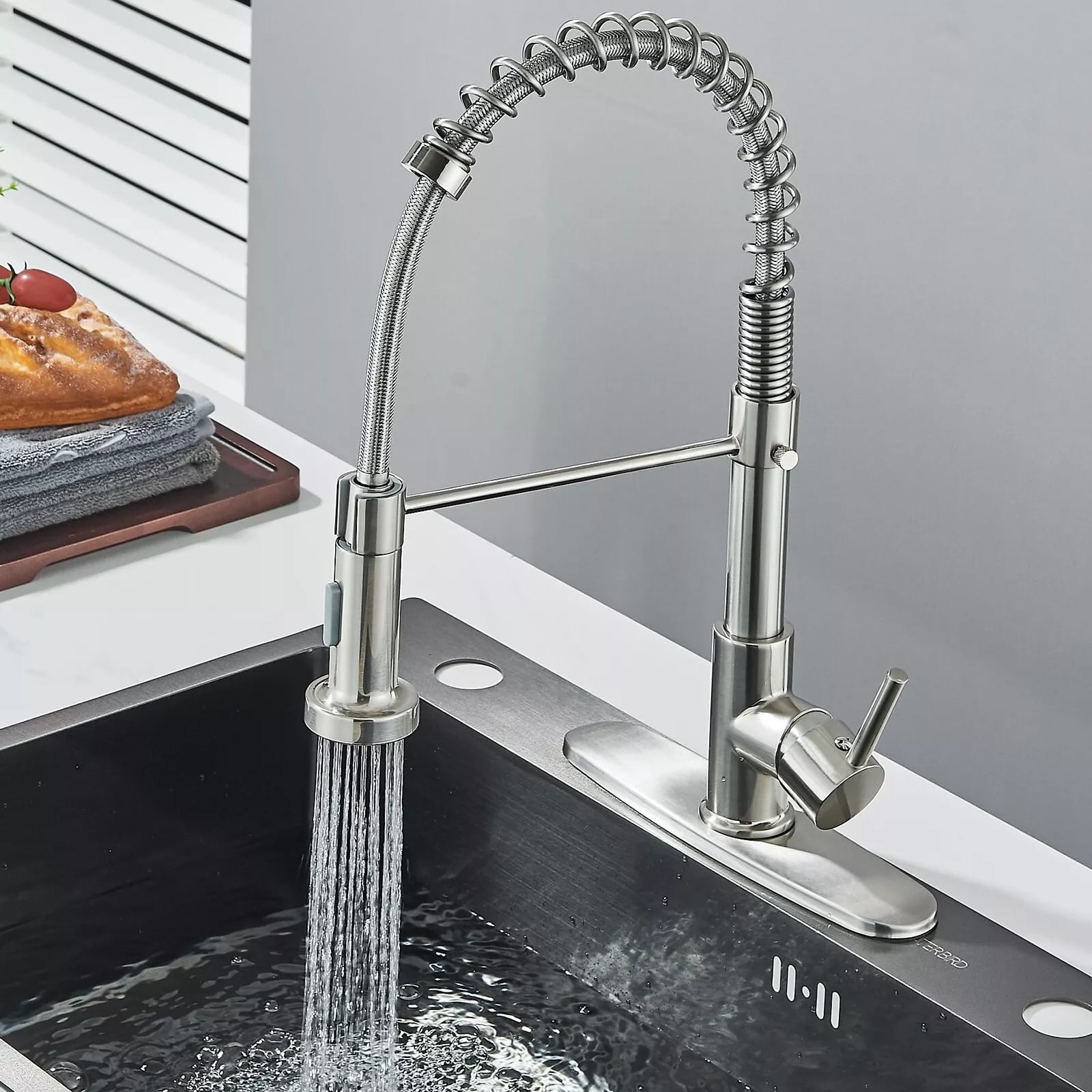 Brushed Nickel Kitchen Faucet with Pull Down Sprayer Single Handle Sink Faucet