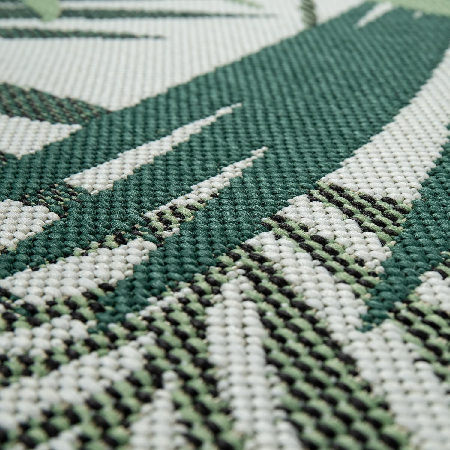 In- & Outdoor Rug Jungle Design with Palm Trees in Green White