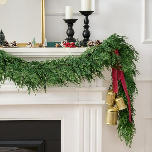 Guvpev 6FT Christmas Cedar Garland, Realistic Faux Cypress Garland, Gradient Green Artificial Pine Greenery Garlands for Mantel Fireplace Table Stairs Indoor Outdoor Xmas Decorations