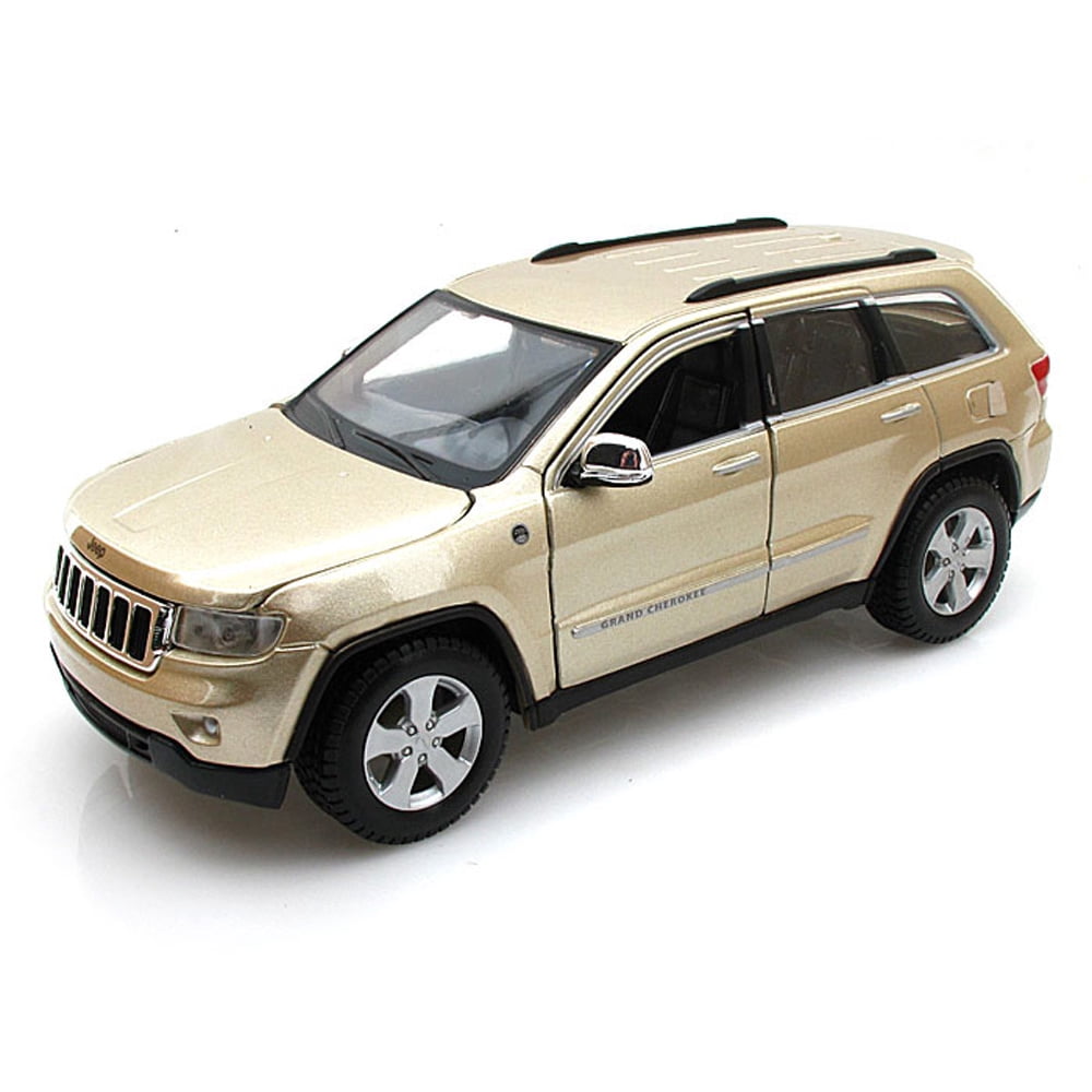 Jeep Grand Cherokee Laredo SUV, Gold Maisto 34205 1/24 Scale