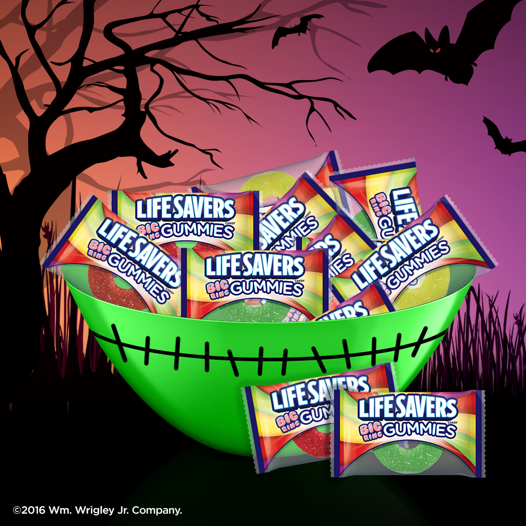 Life Savers 5 Flavors Big Ring Gummies Halloween Candy 8 6 Oz 26 Count Walmart Com Walmart Com