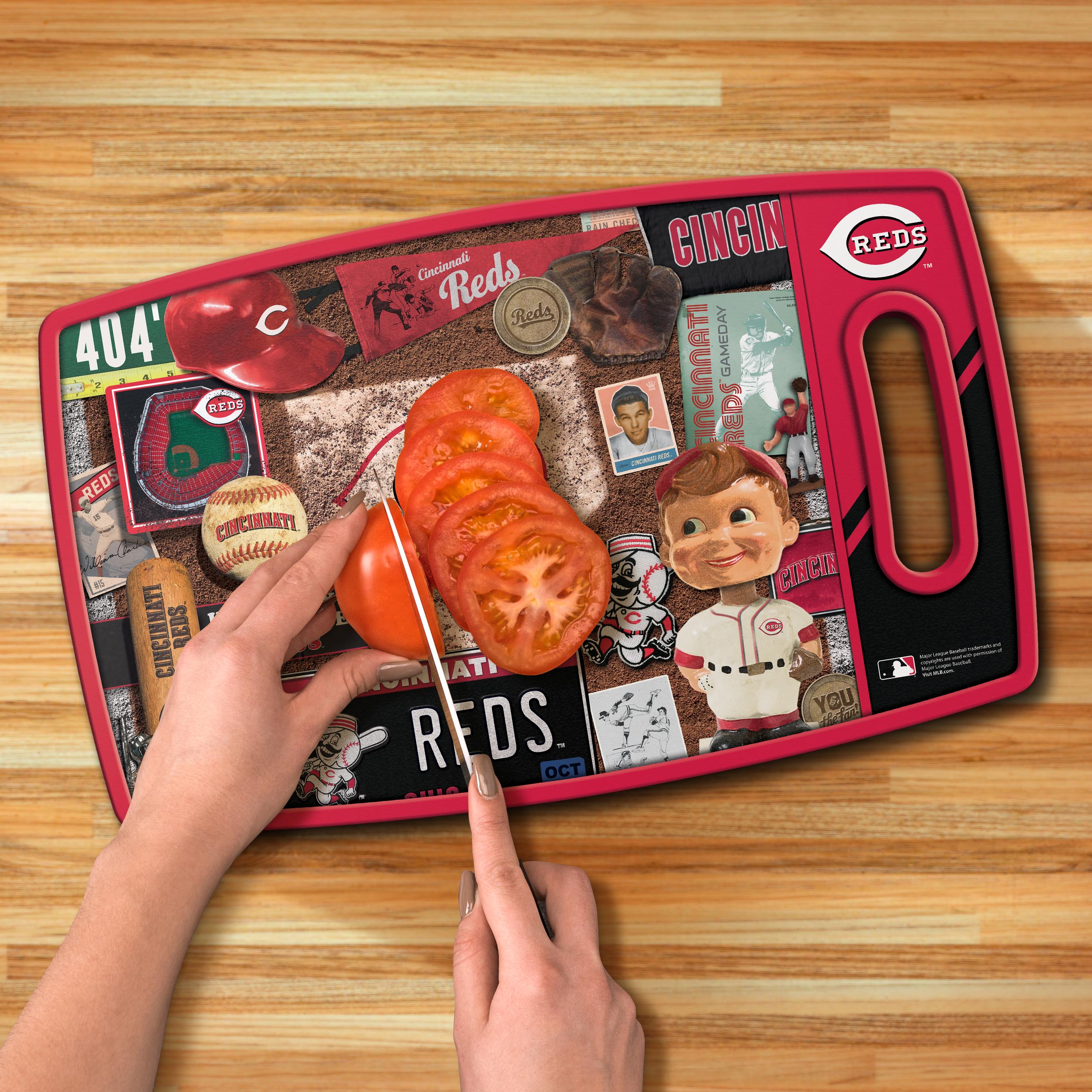 YouTheFan MLB Cincinnati Reds Retro Series Cutting Board