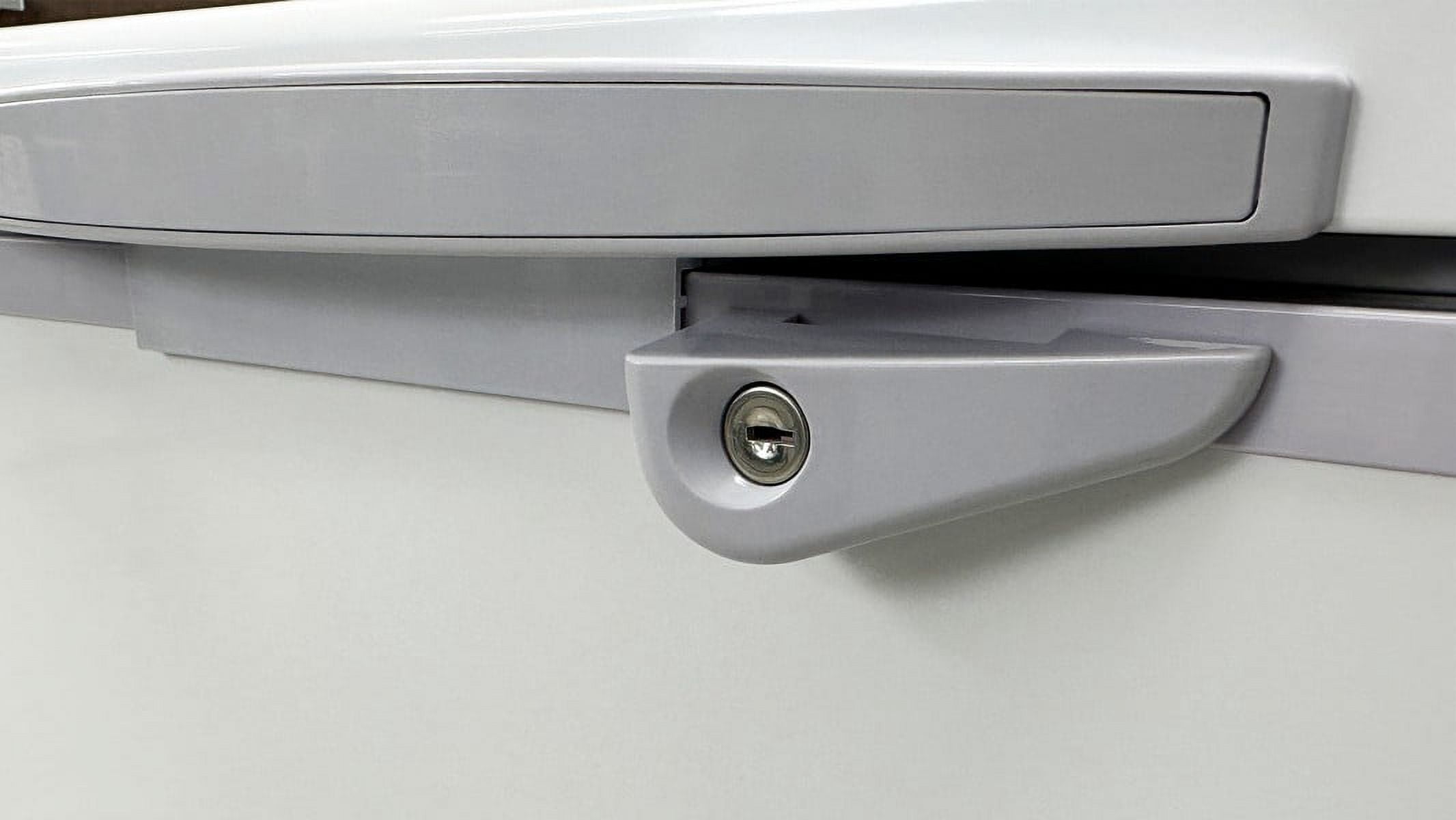NSF 72 in. Commercial Chest Freezer 18 Cu.Ft Auto Defrost Solid Door Chest Freezer