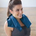 thumbnail image 3 of Shandali Hot Yoga GoSweat Toalla de mano de microfibra en gamuza azul de noche premium súper absorbente para Bikram Pilates gimnasio y deportes al aire libre. 16 x 26,5 pulgadas., 3 of 5