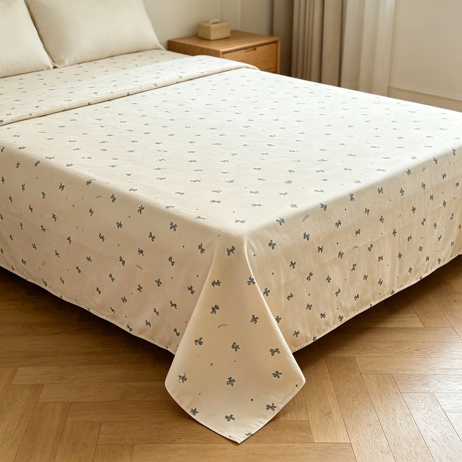 Waterproof Mattress Protector Non Slip Fitted Bed Cover Washable Dust Resistant Mattress Pad Breathable Bed Protection Sheet Durable Bedding Cover for Home Dorm Bedroom Apartment Hotel Use