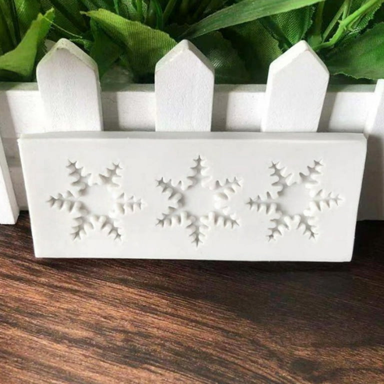 Yesbay Snowflake Mold Chocolate Mould Food Grade Kitchen Baking Christmas Party Celebration Birthday Cookie Mold for Baker, Adult Unisex, Size: One