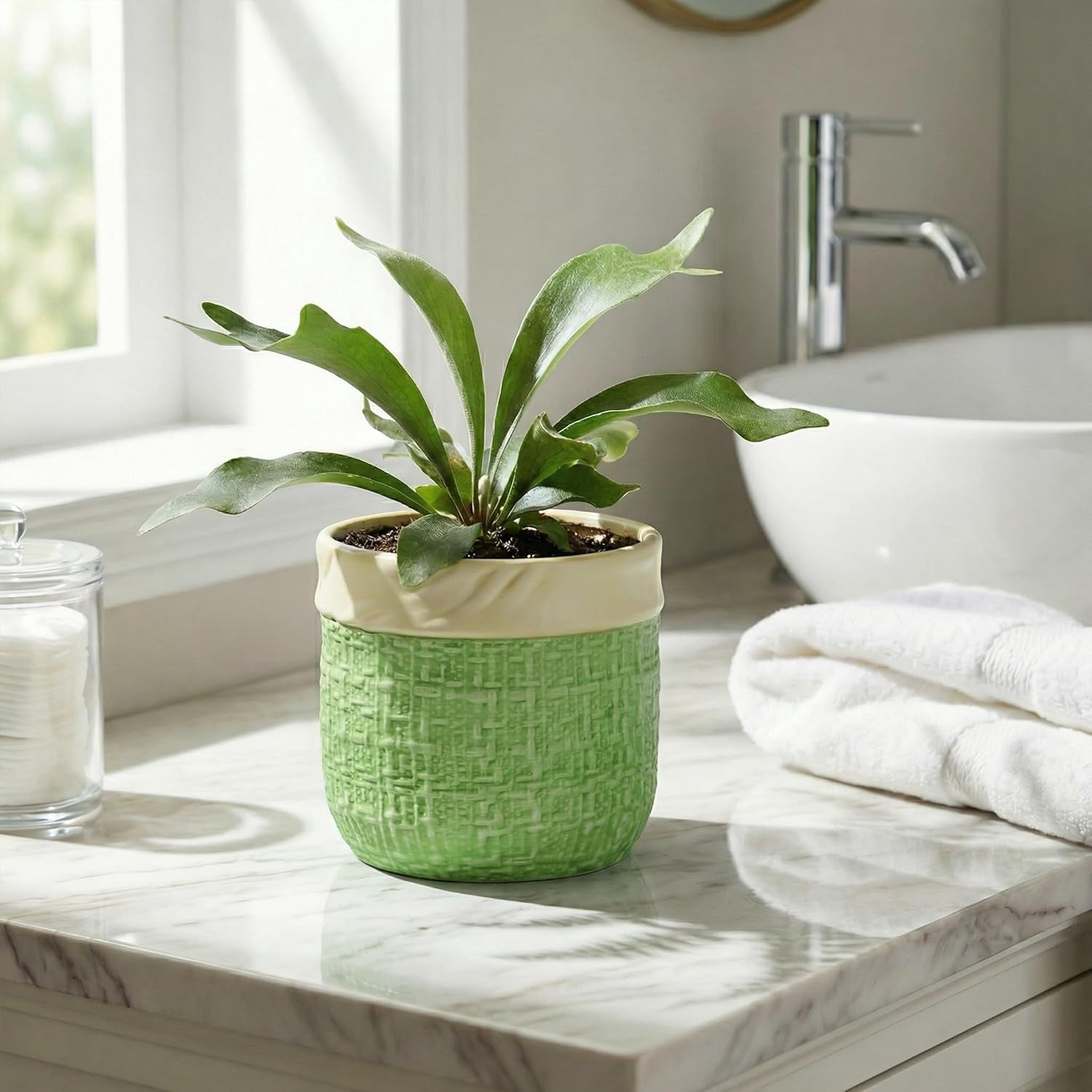 Ceramic Plant Pots - 6 Inch Plant Pot with Drainage Hole,  Planters for Indoor Succulent Plants, Decorative Round Unique Flower Pots, Garden Home Office Decor, Housewarming Gifts, Green