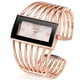 thumbnail image 4 of Reloj de pulsera de moda hueco Reloj de cuarzo Temperamento versátil Reloj de pulsera para mujer Superficie blanca plateada oso de fresa Electrónica, 4 of 6