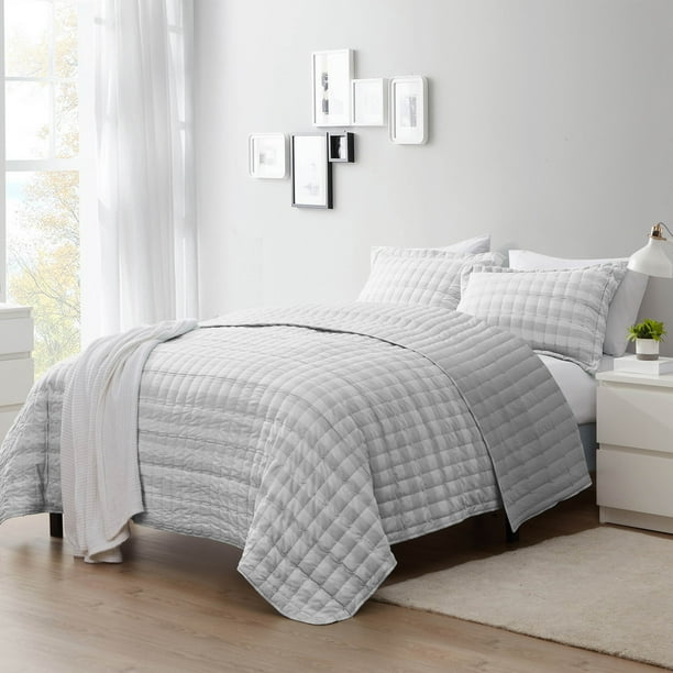 Sweet Home Collection Quilt Set, Queen, Gray, 3 Piece