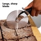 thumbnail image 3 of Rueda y cortador para pizza OXO Good Grips, tamaño grande, acero inoxidable, 3 of 9
