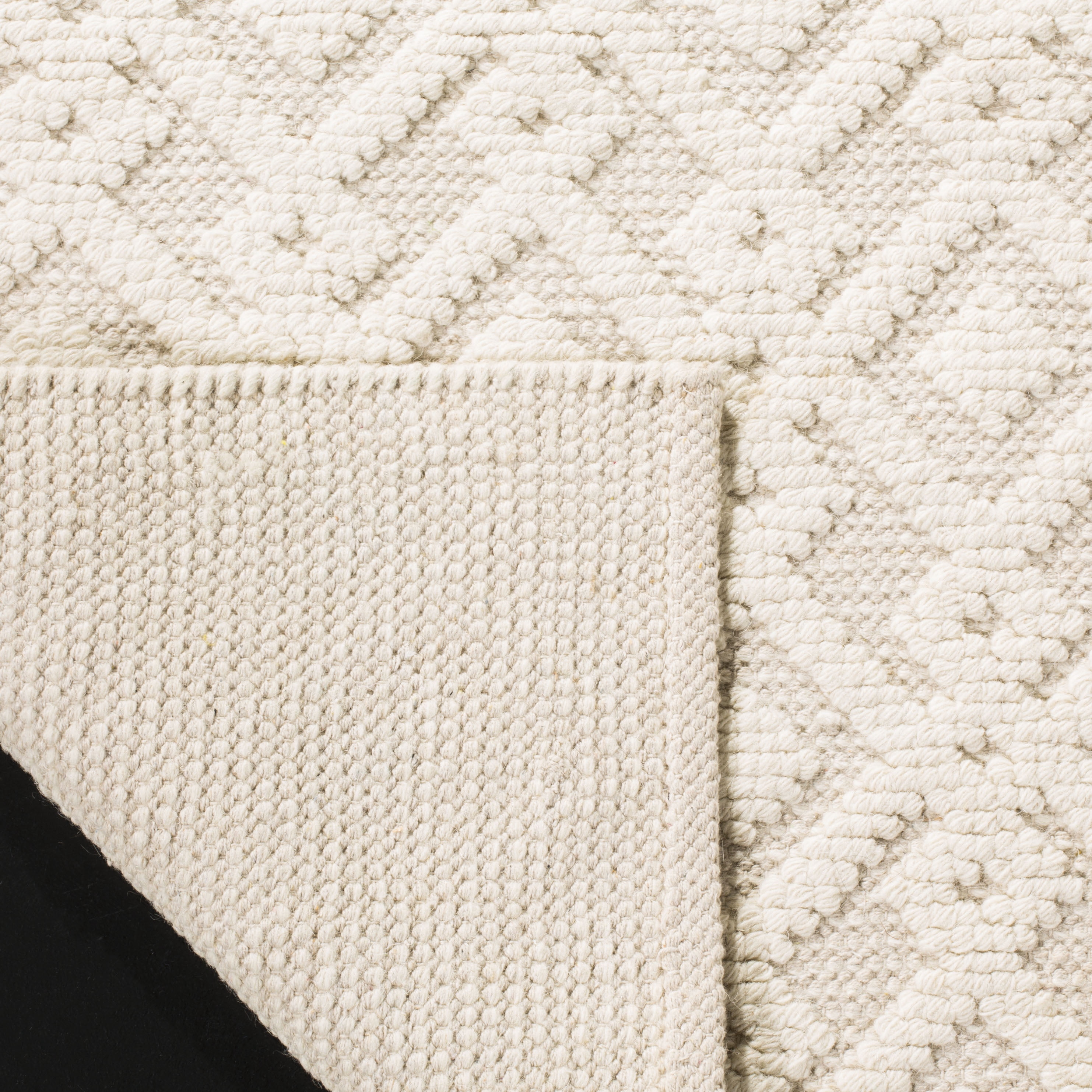 SAFAVIEH Vermont Simone Geometric Area Rug, 6' x 6' Round, Ivory