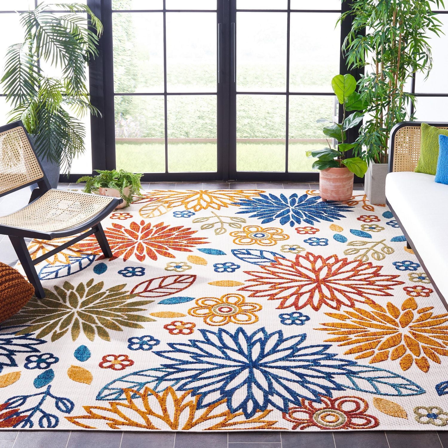 SAFAVIEH Cabana Siomha Floral Indoor/Outdoor Area Rug