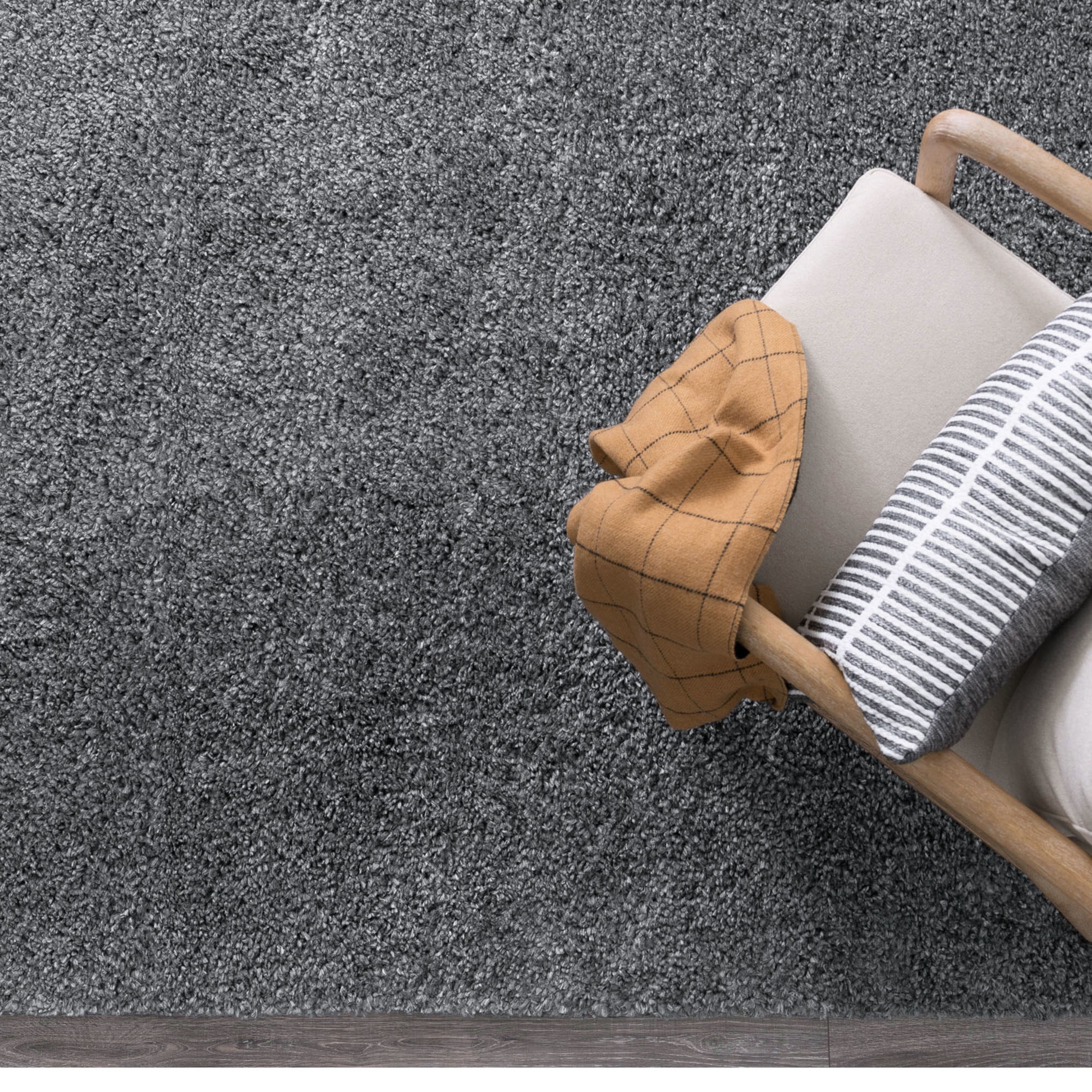 Bliss Rugs Transitional Solid Color 2' x 3' Gray Polypropylene Indoor Area Rug, 2' x 3'