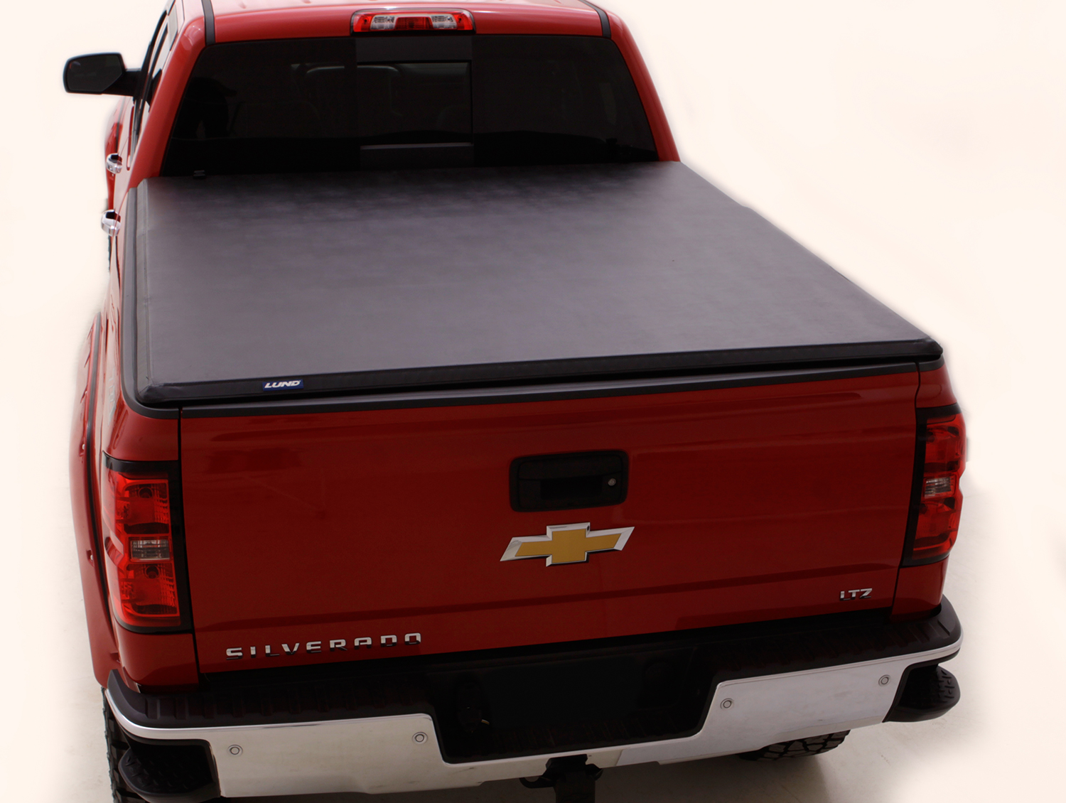 Lund International 969251 Tonneau Cover Hard Tri Fold Lockable Using Tailgate Handle Lock Black Vinyl Over Aluminum Panels Walmart Canada