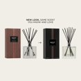 thumbnail image 2 of Difusor Reed NEST New York Rose Noir & Oud de 175 ml con barras, 2 of 8