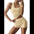 thumbnail image 2 of Conjunto de Shorts Deportivos Ajustados para Mujer: Top Sin Mangas y Shorts Amarillo XL, 2 of 9